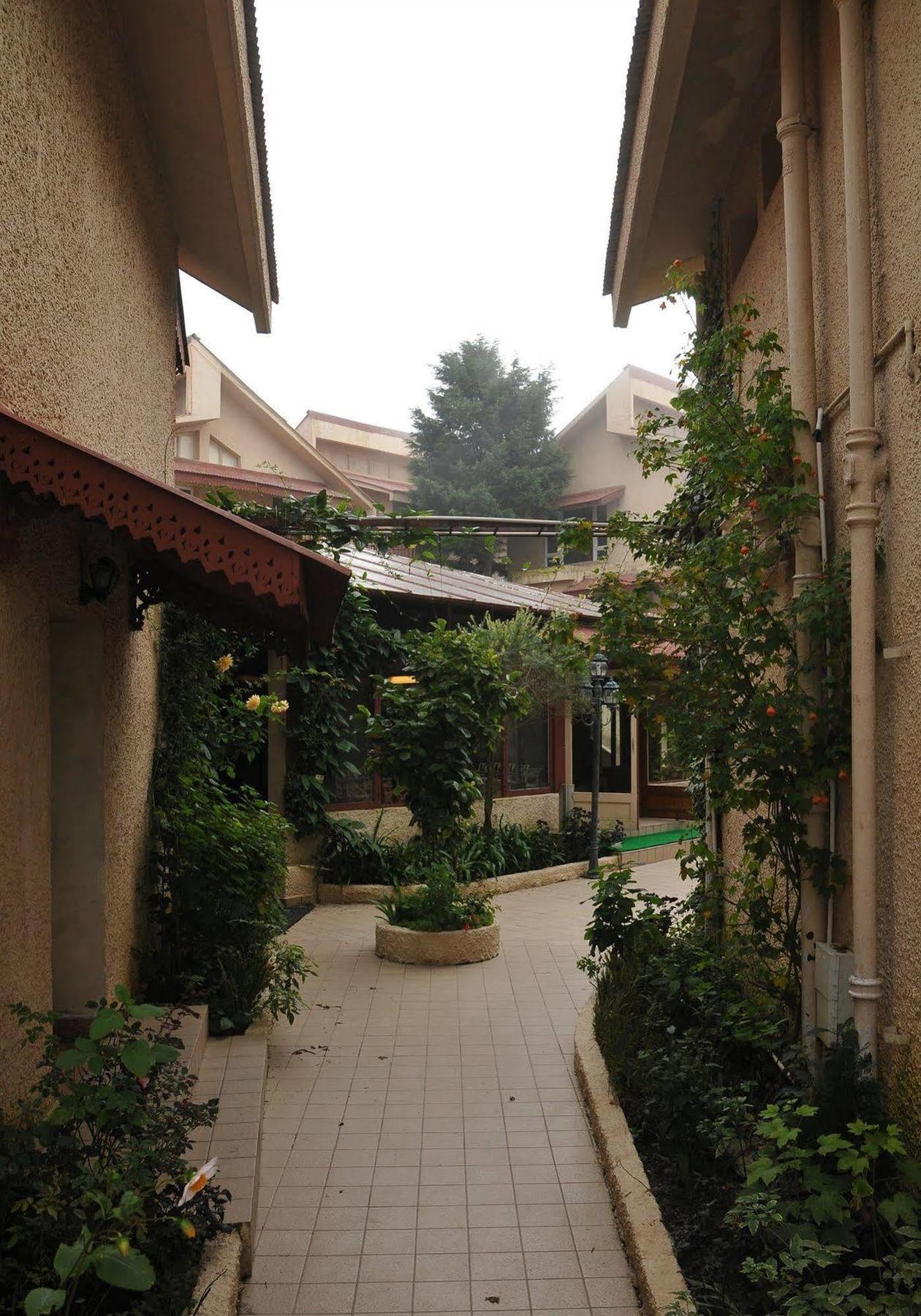 Club Mahindra Mussoorie Hotel Exterior photo